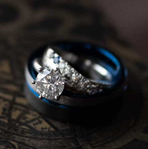 Wedding Band - Picture 1 of 4